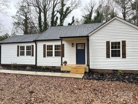 519 N Main Street Mount Gilead NC 27306