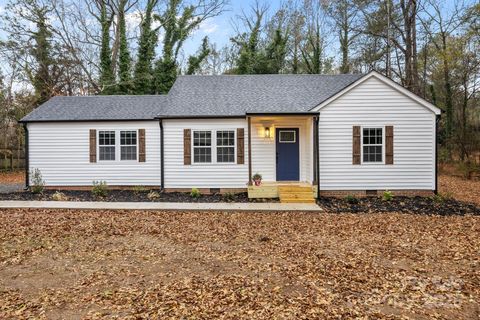 519 N Main Street Mount Gilead NC 27306