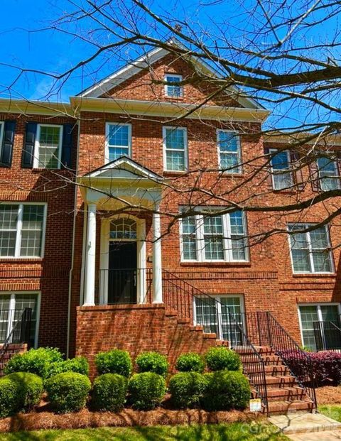 Photo of 601 Sixth Crossing, Fort Mill, SC 29708 (MLS # 4336554)