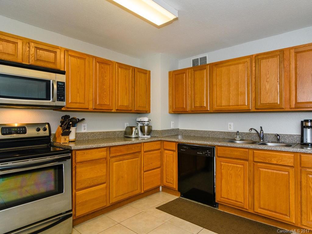 Wilshire Park - Residential