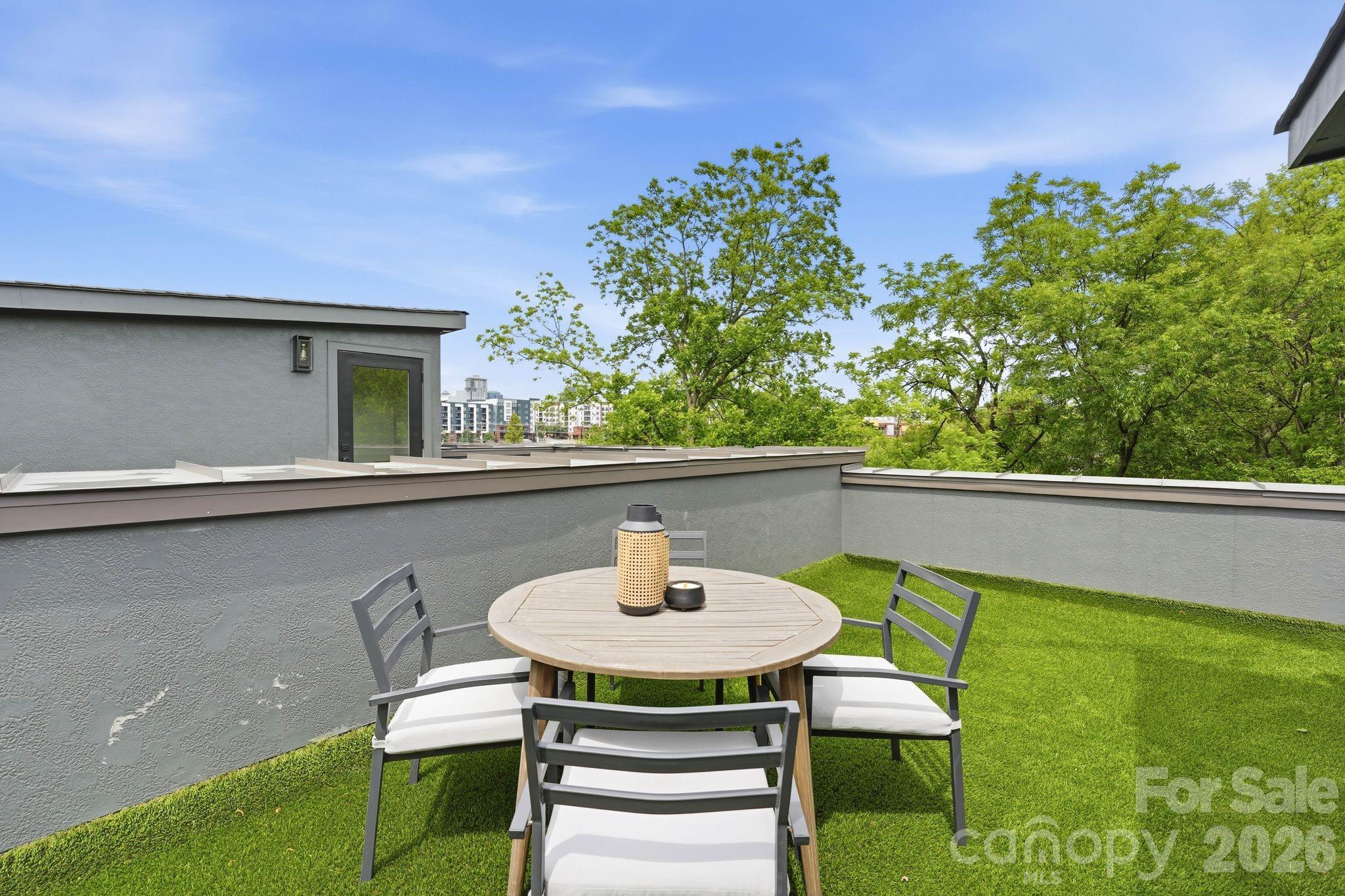 East 16th Street Townhomes - Residential