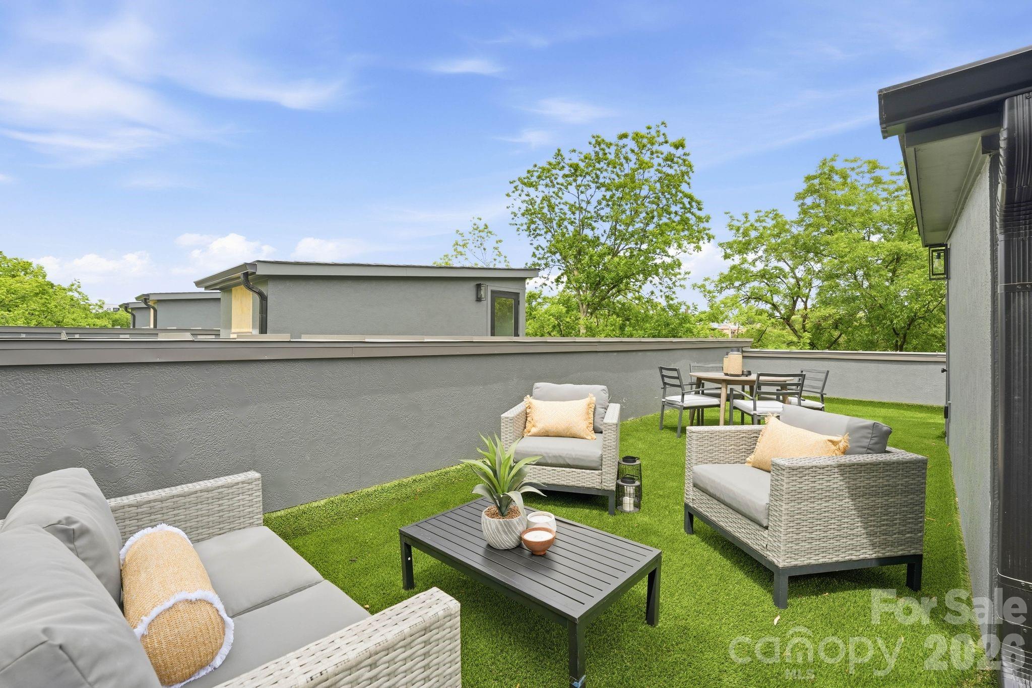 East 16th Street Townhomes - Residential
