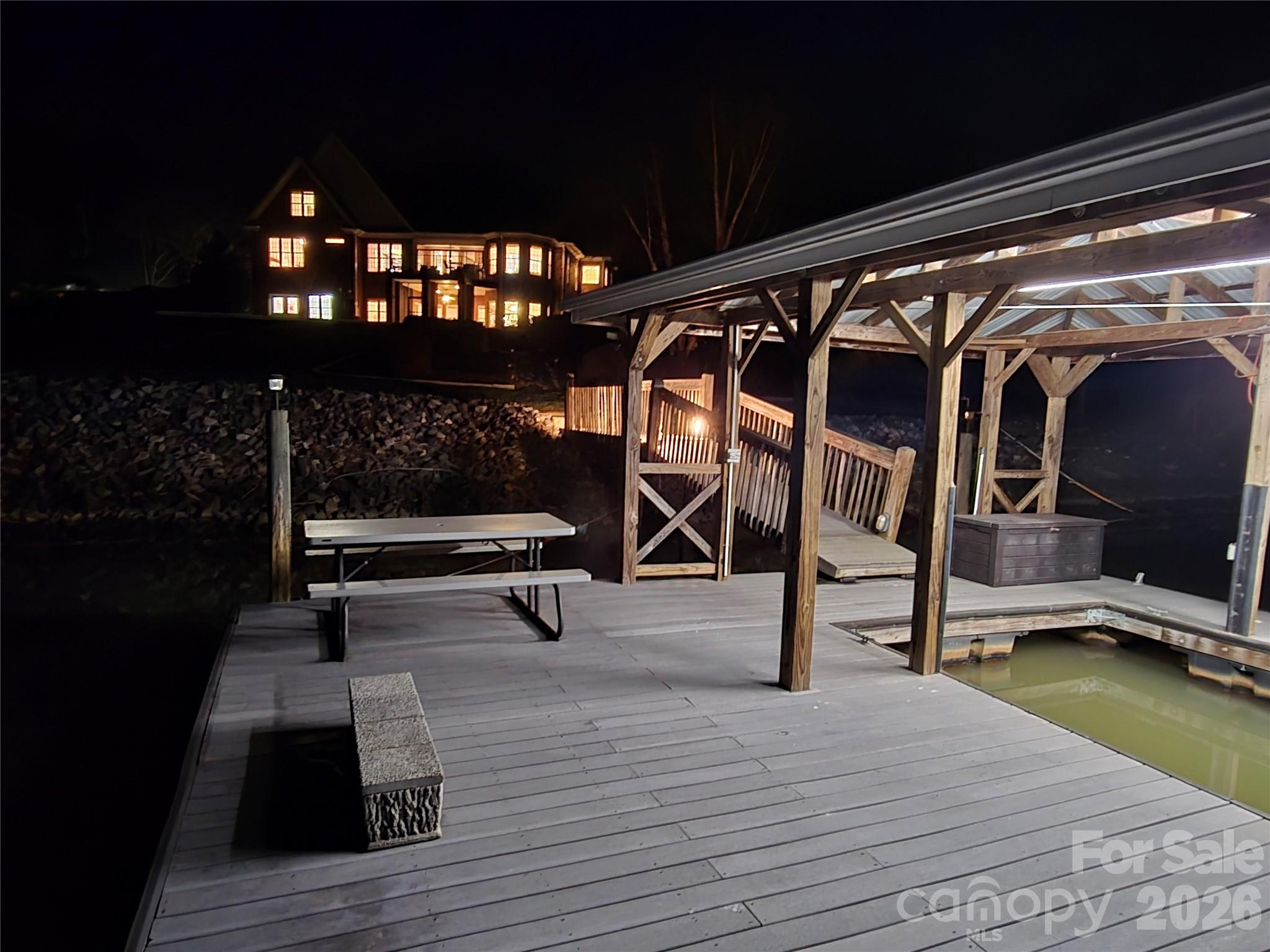 5231 Peninsula Drive