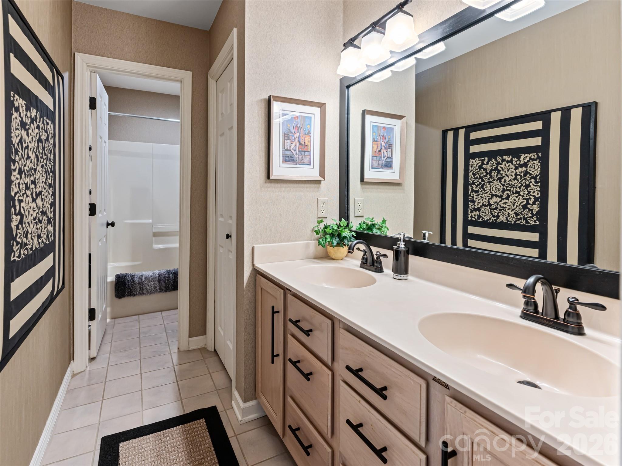 The Pinnacle At Park Avenue - Residential