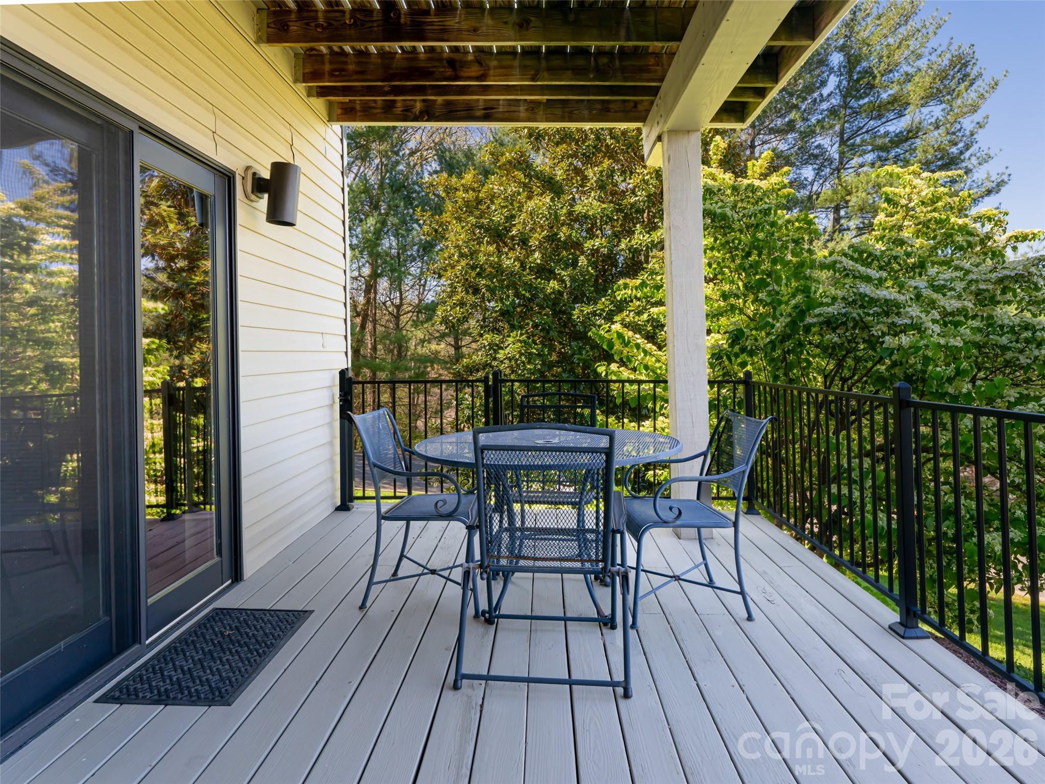 The Pinnacle At Park Avenue - Residential