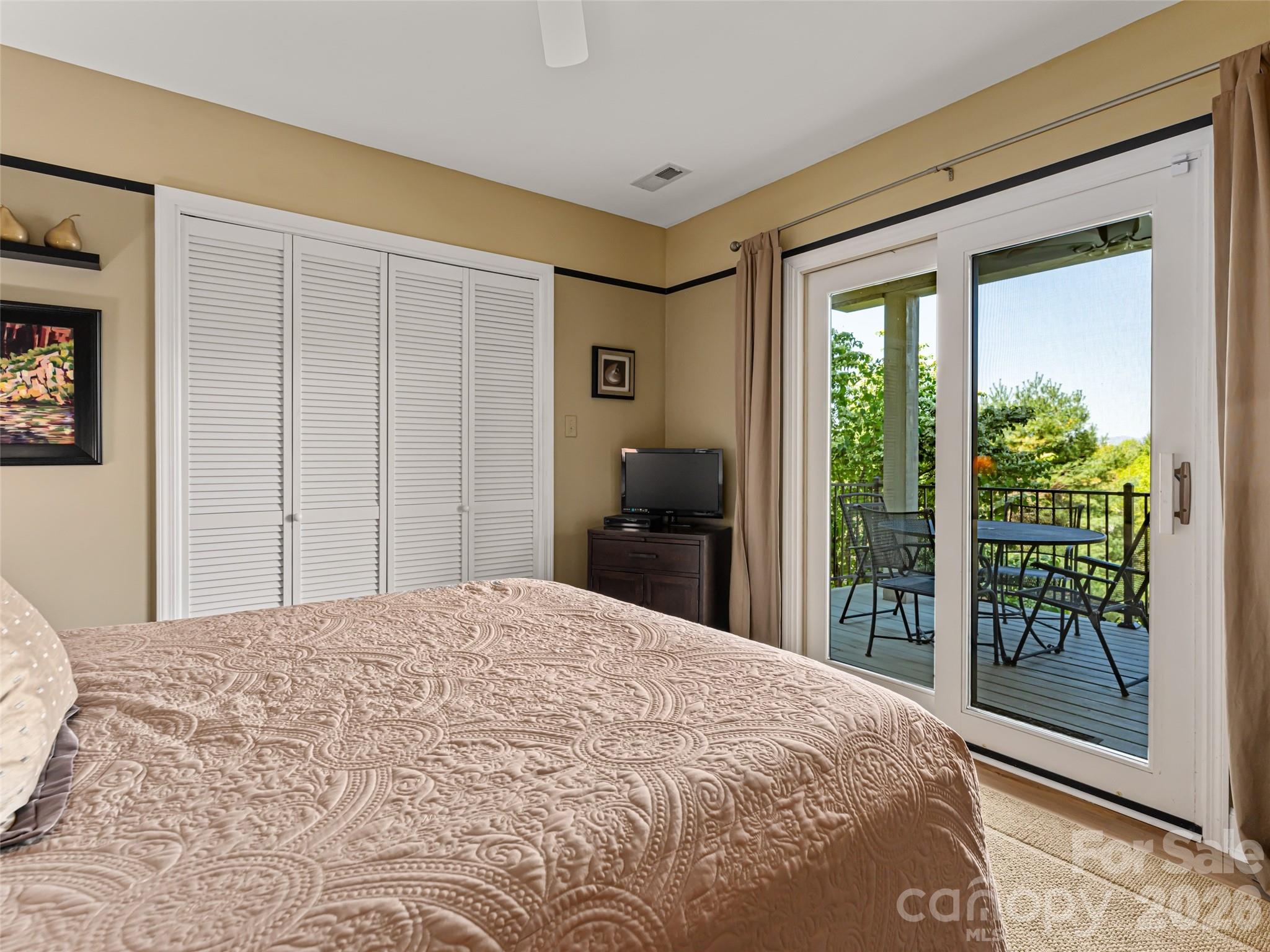 The Pinnacle At Park Avenue - Residential