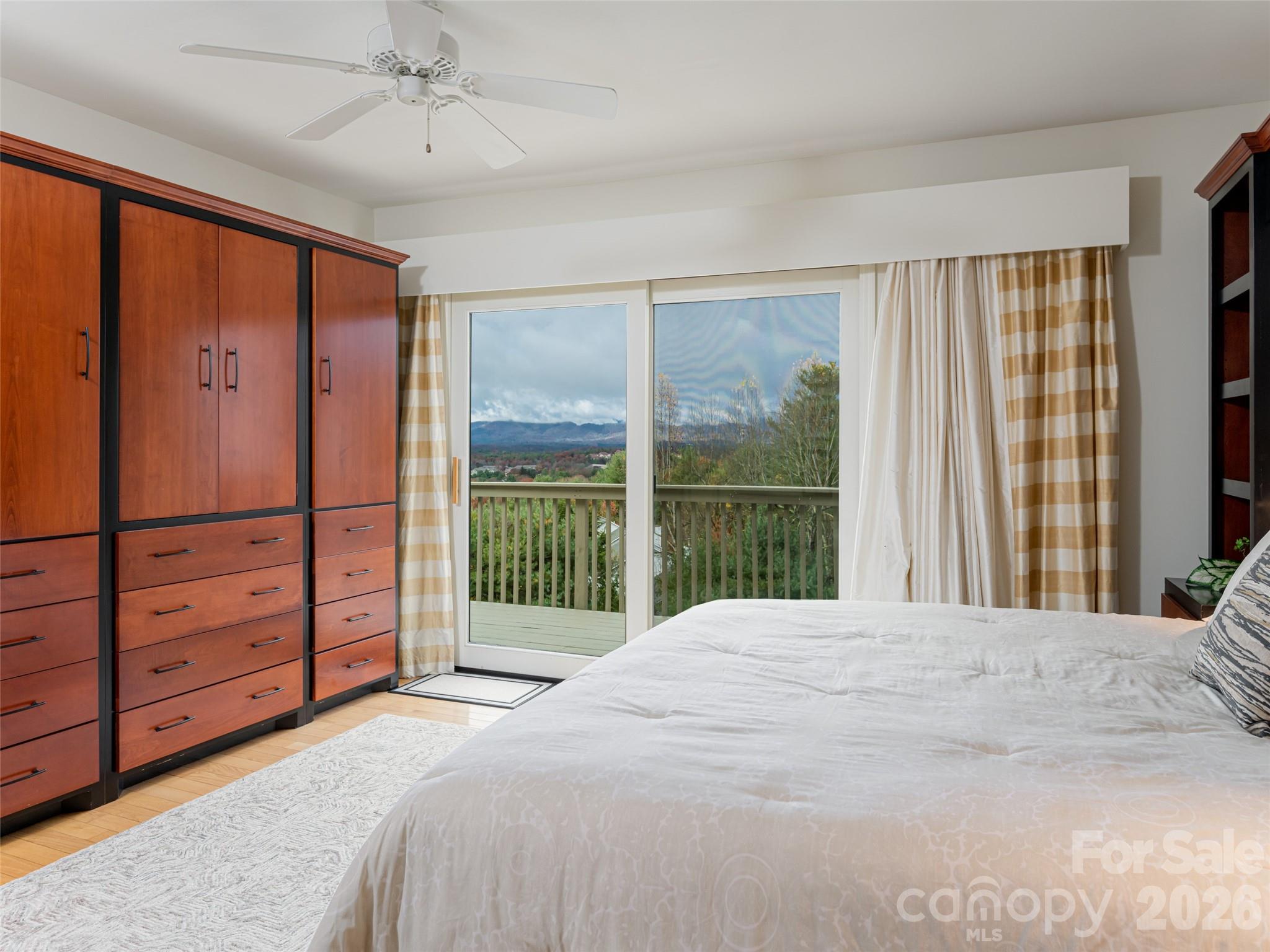 The Pinnacle At Park Avenue - Residential