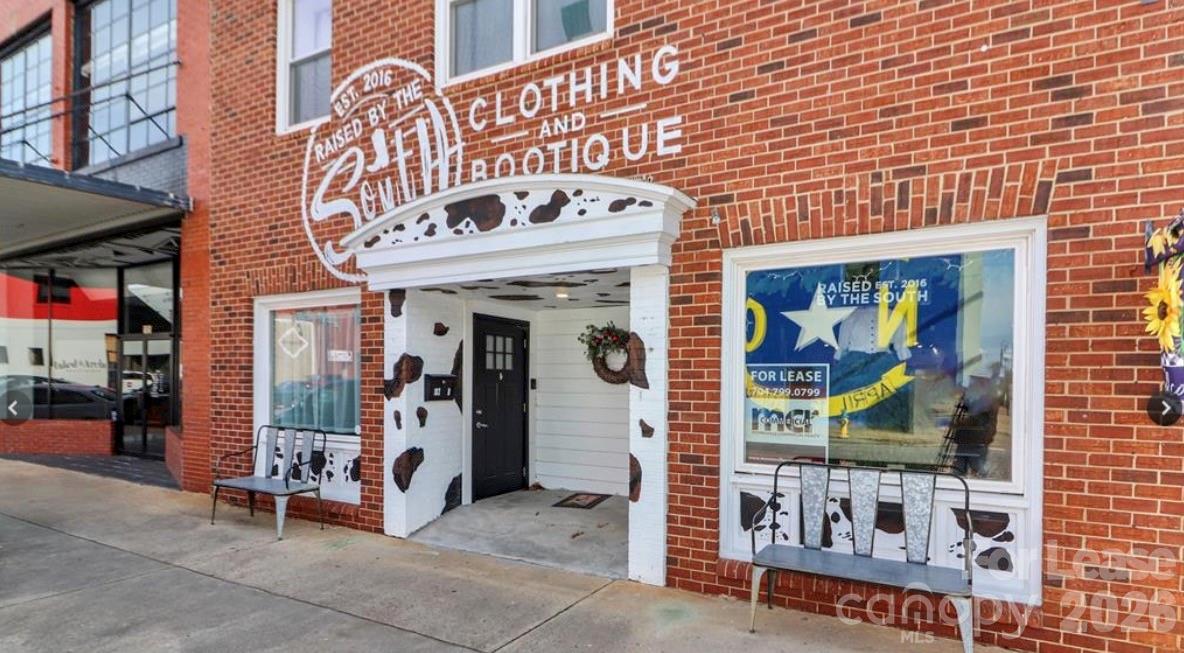 103 N College Avenue