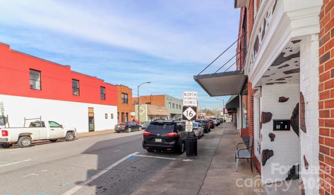 103 N College Avenue