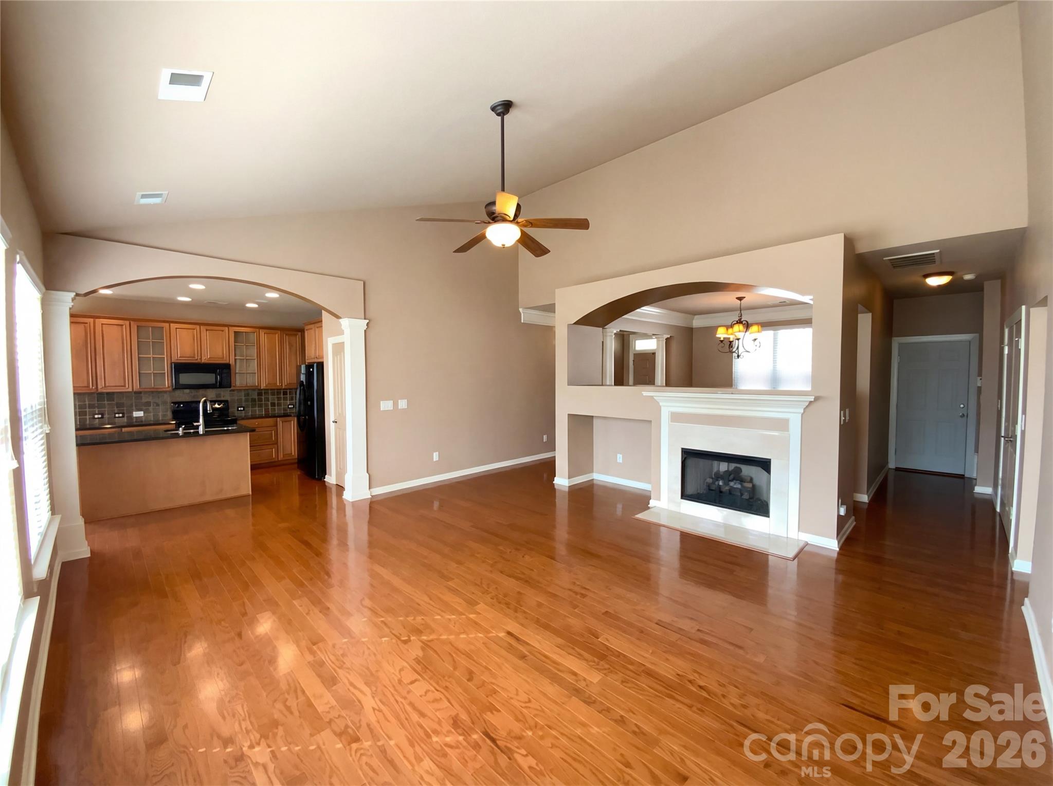 1640 Apple Tree Place NW