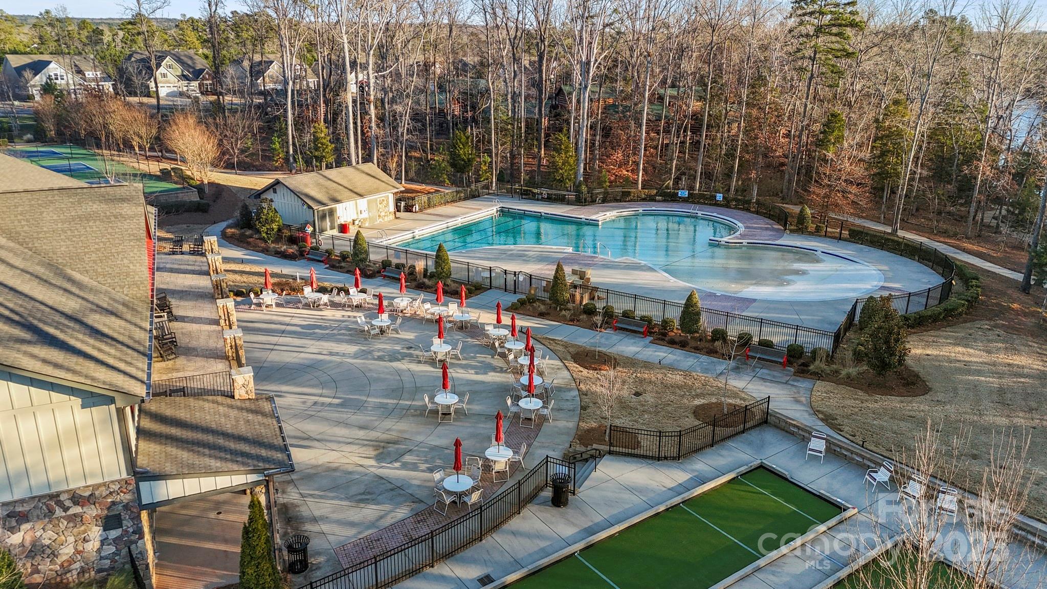 Tree Tops - Residential