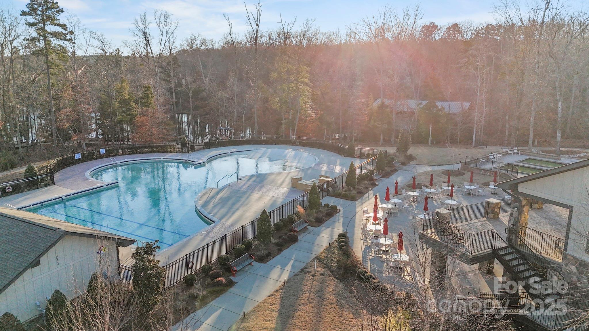 Tree Tops - Residential