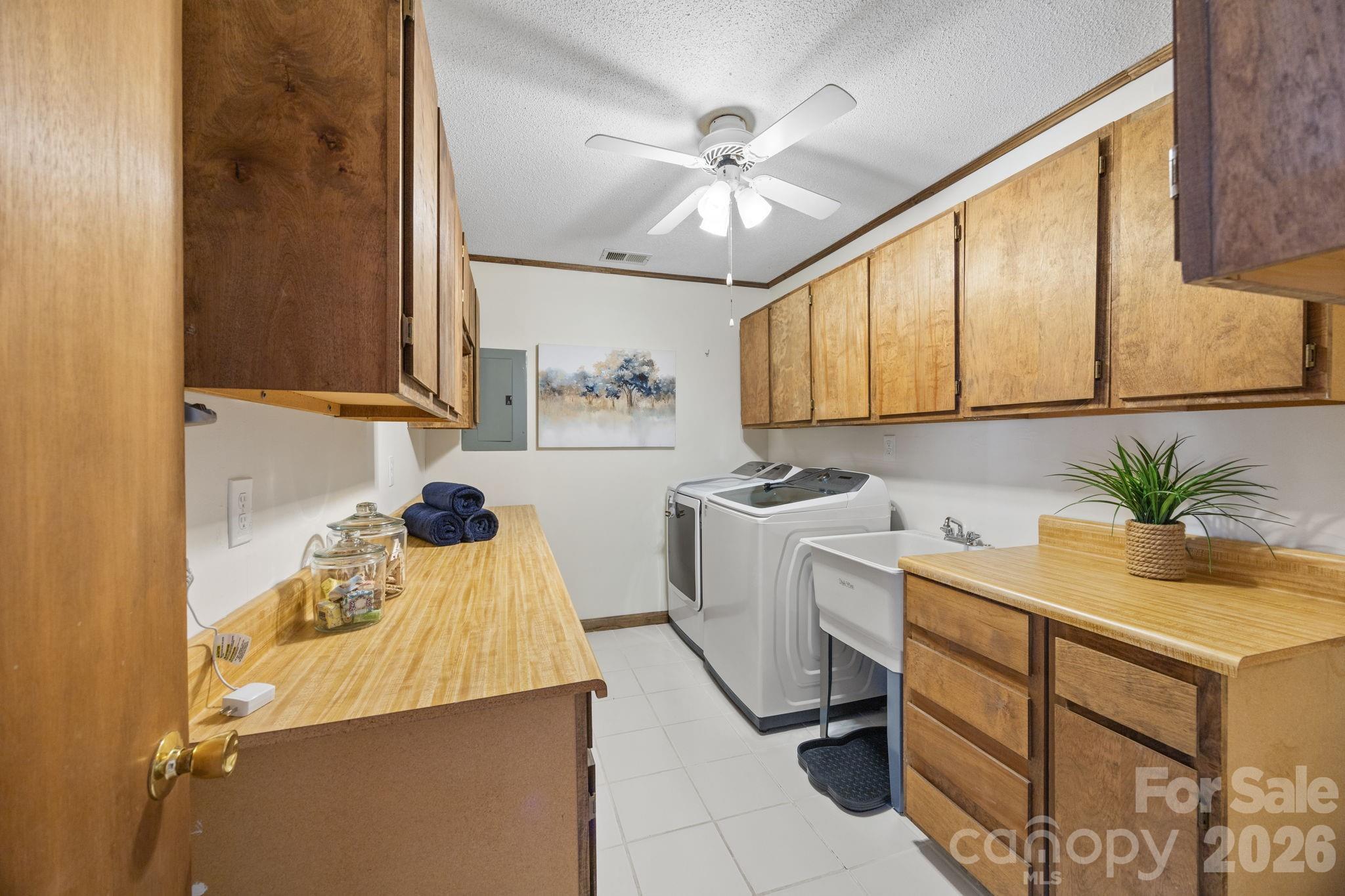 Colony Harbor - Residential