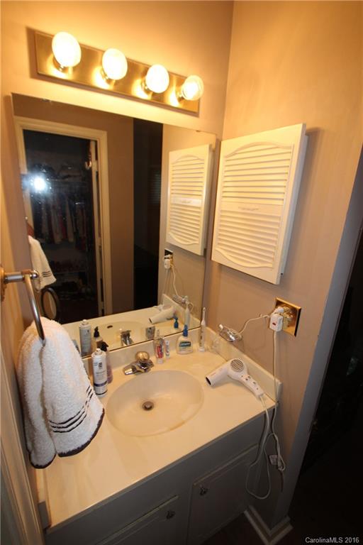 Four Seasons - Residential