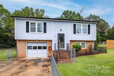 A home in Hickory