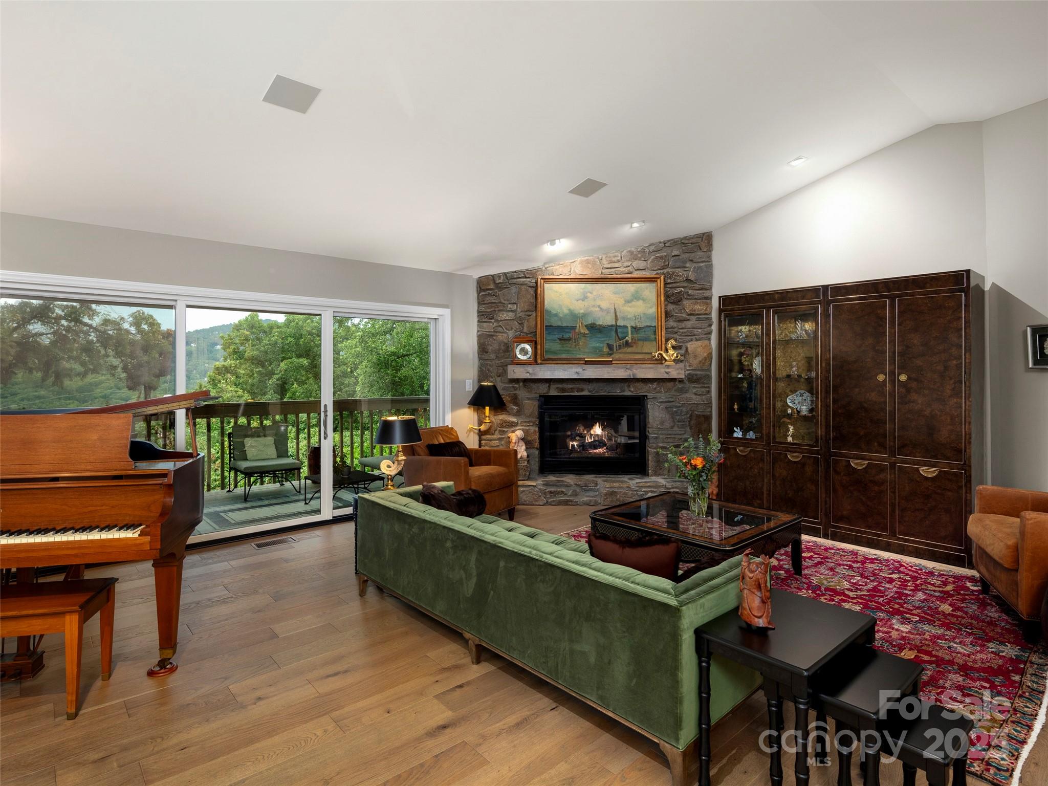 3301 Timber Trail