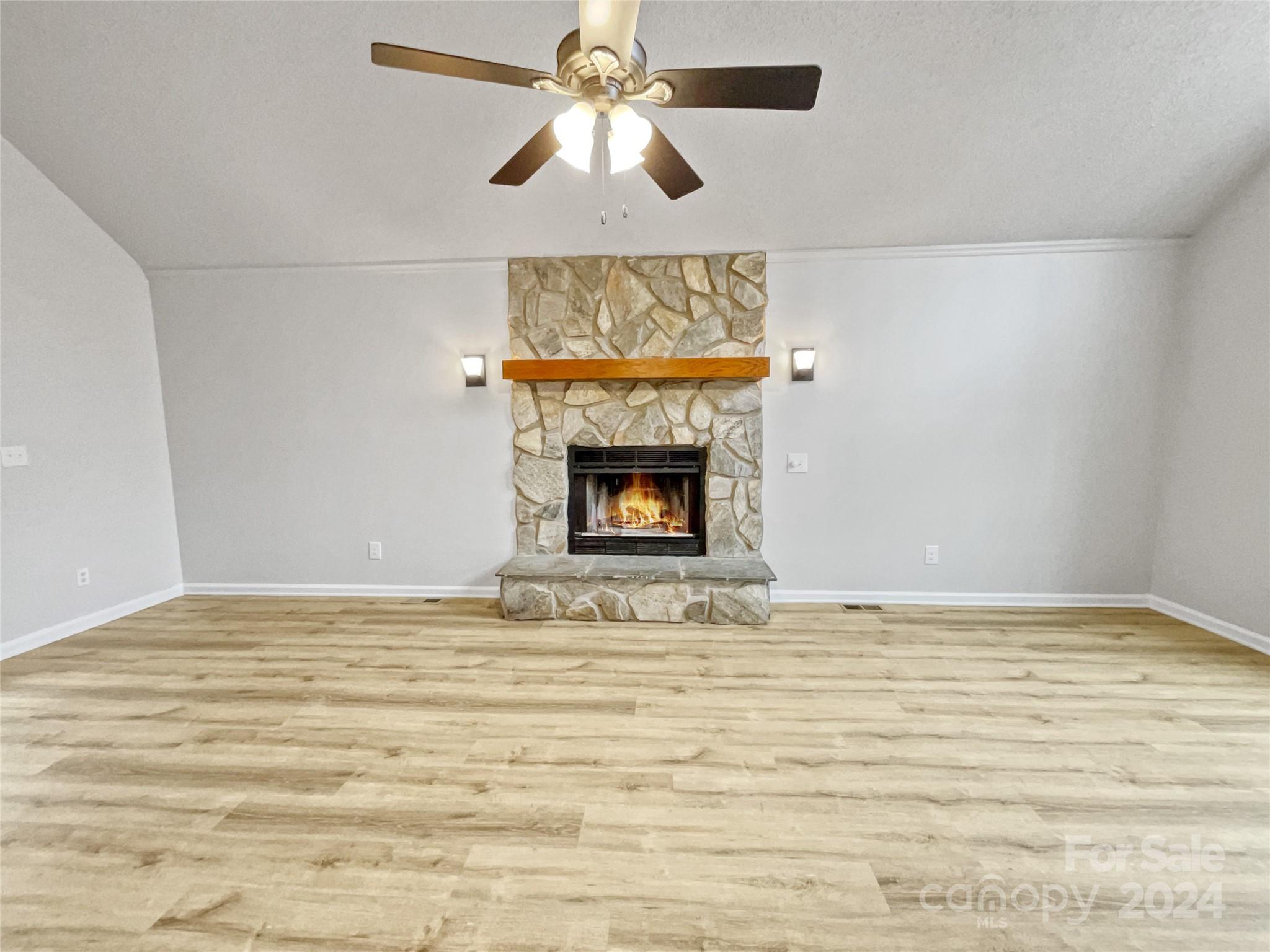 Tega Cay - Residential