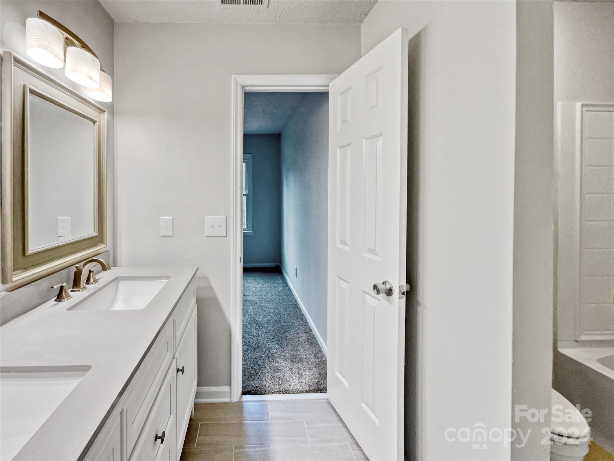 Tega Cay - Residential