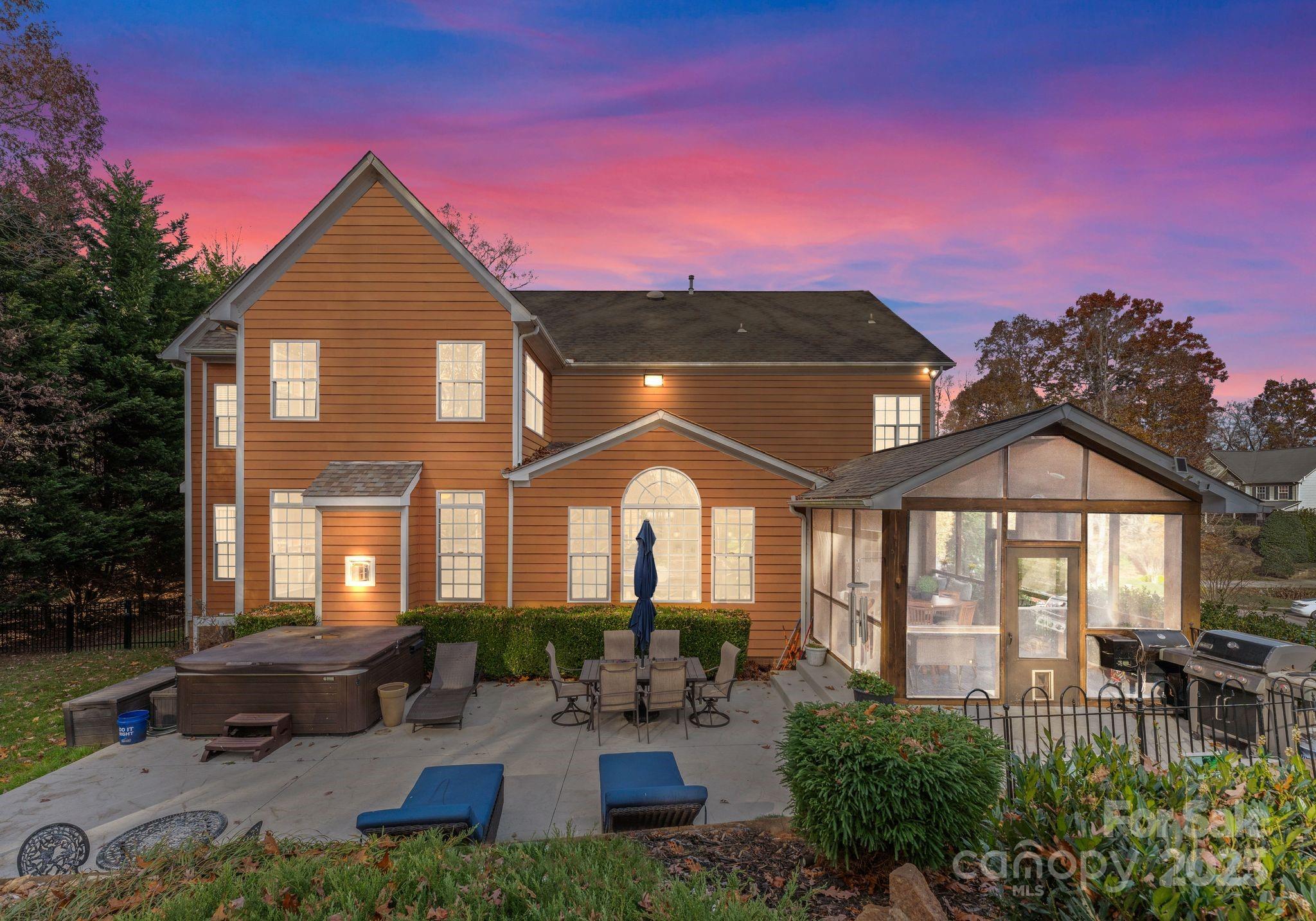 THE COVE AT CHESAPEAKE POINTE - Residential
