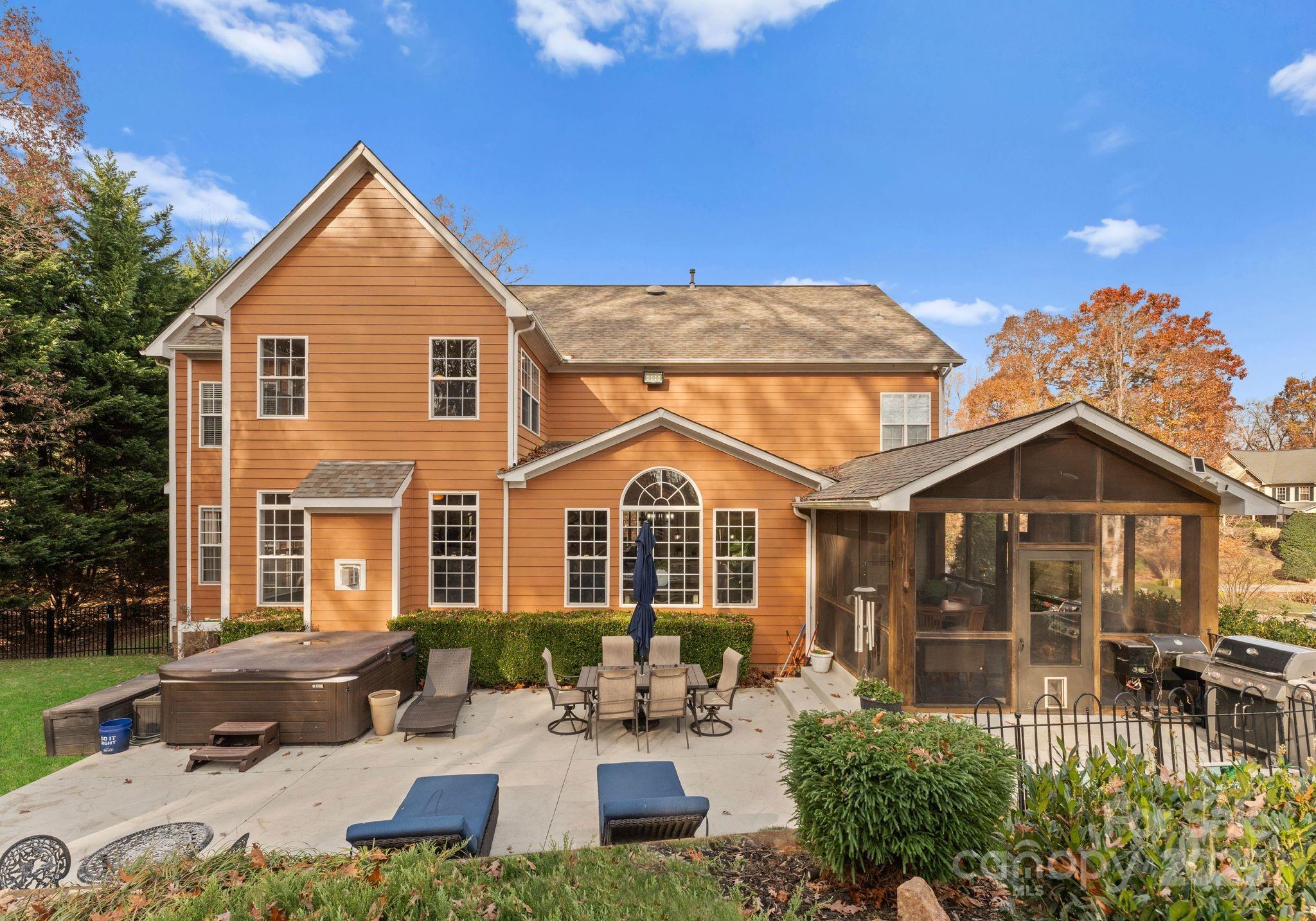 THE COVE AT CHESAPEAKE POINTE - Residential