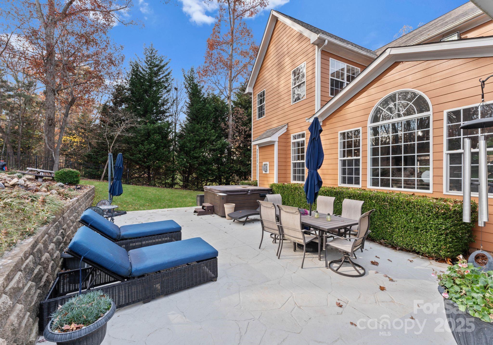 THE COVE AT CHESAPEAKE POINTE - Residential