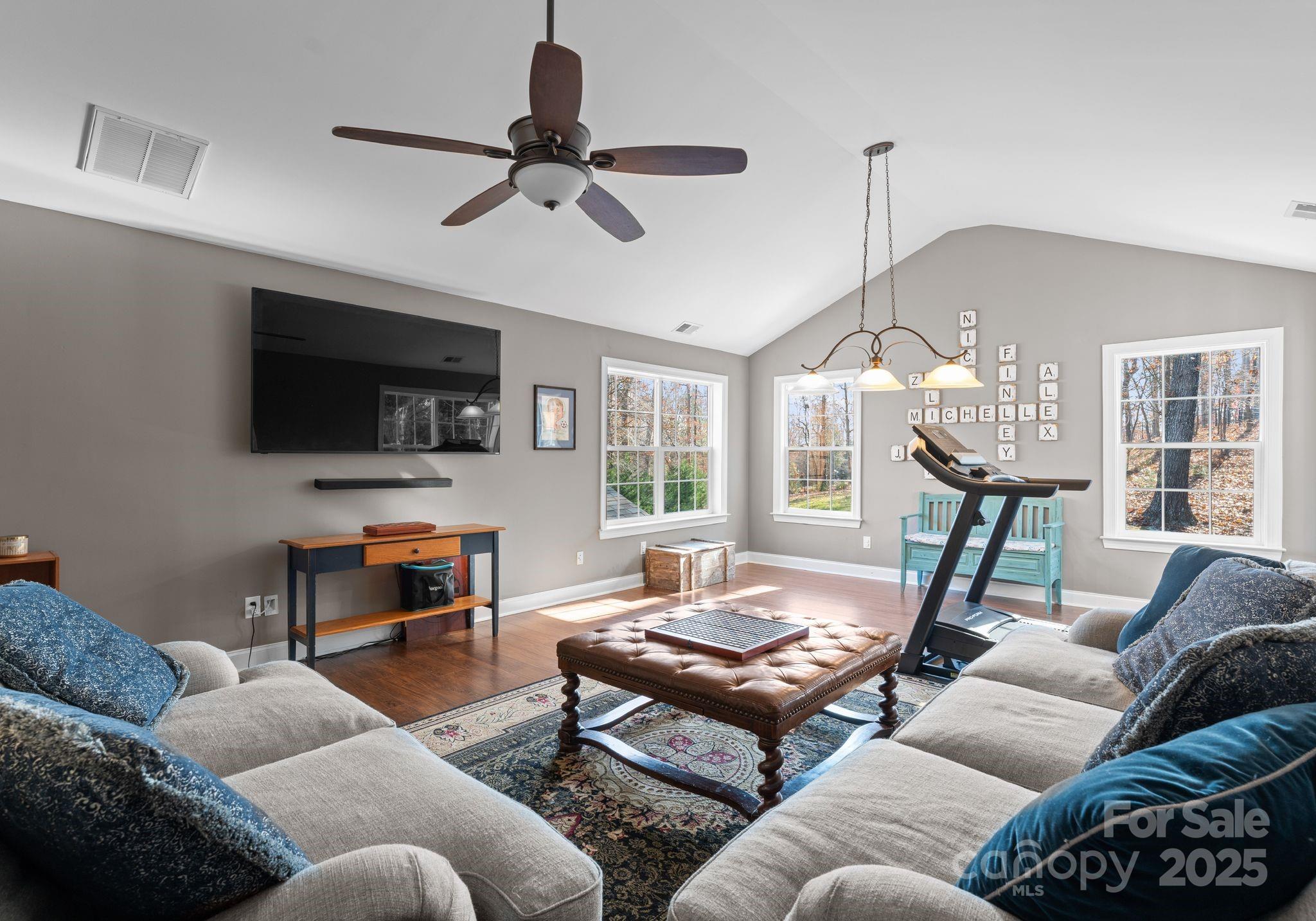 THE COVE AT CHESAPEAKE POINTE - Residential