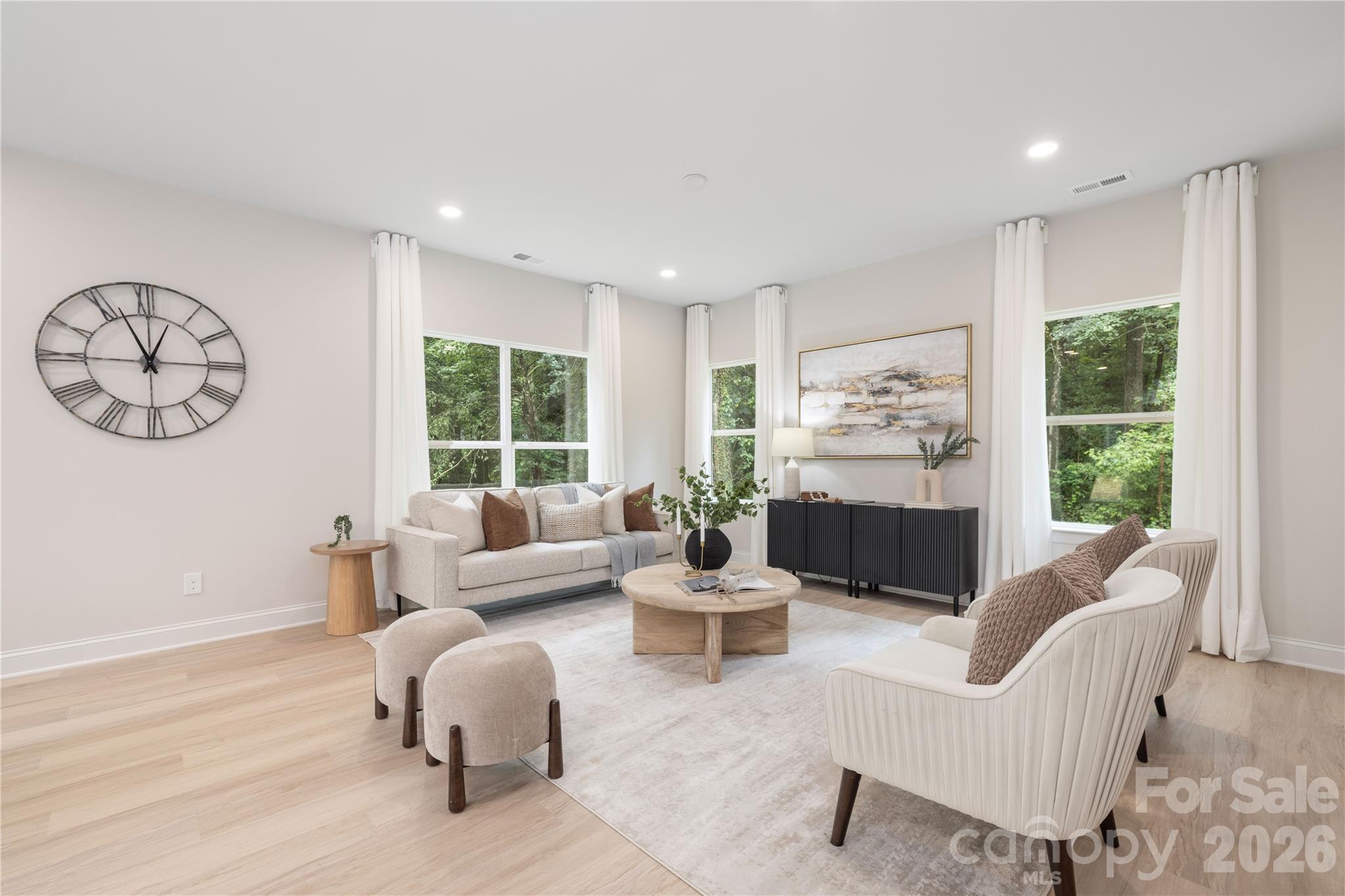 6206 Linda Vista Lane