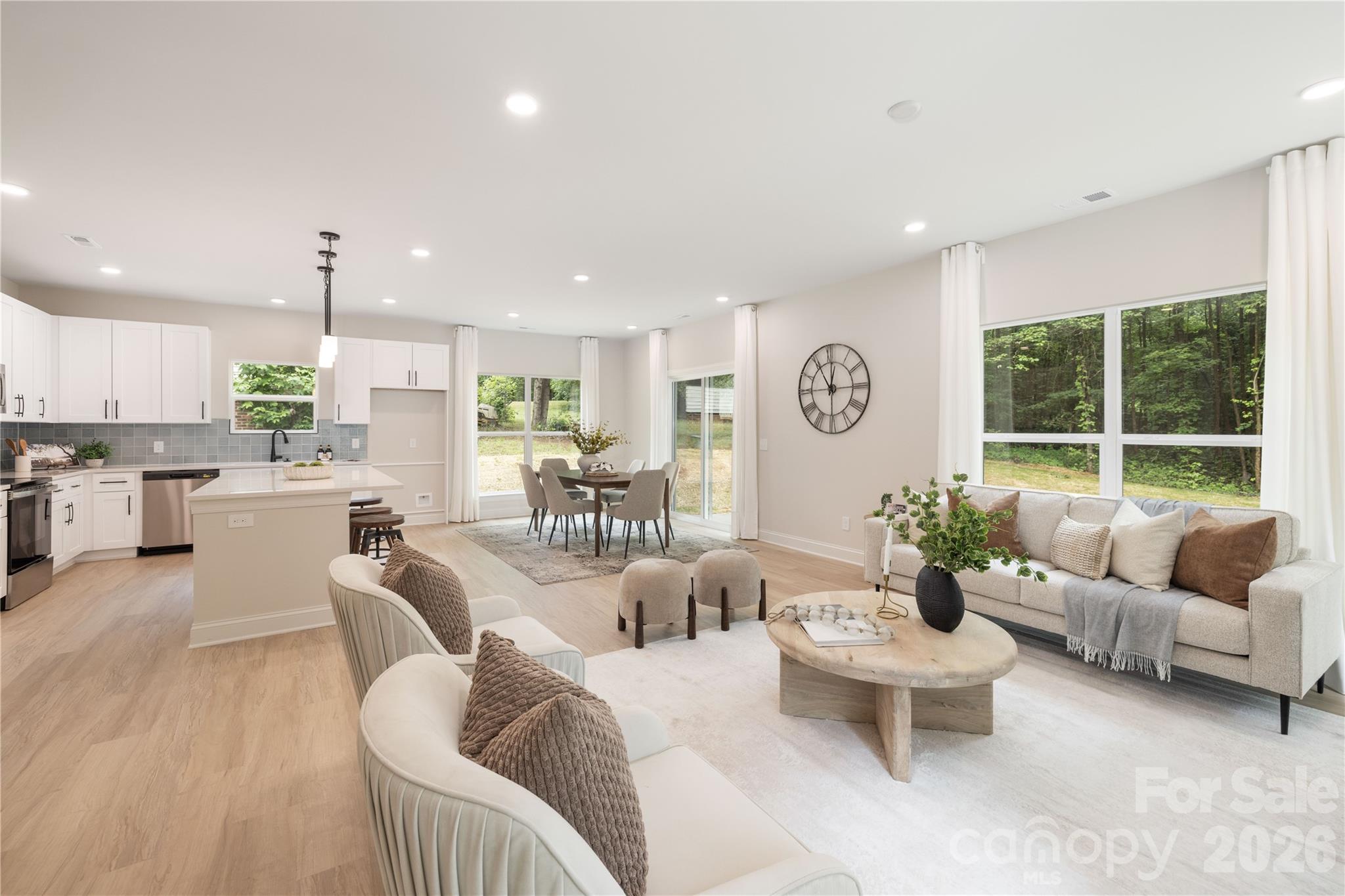6206 Linda Vista Lane