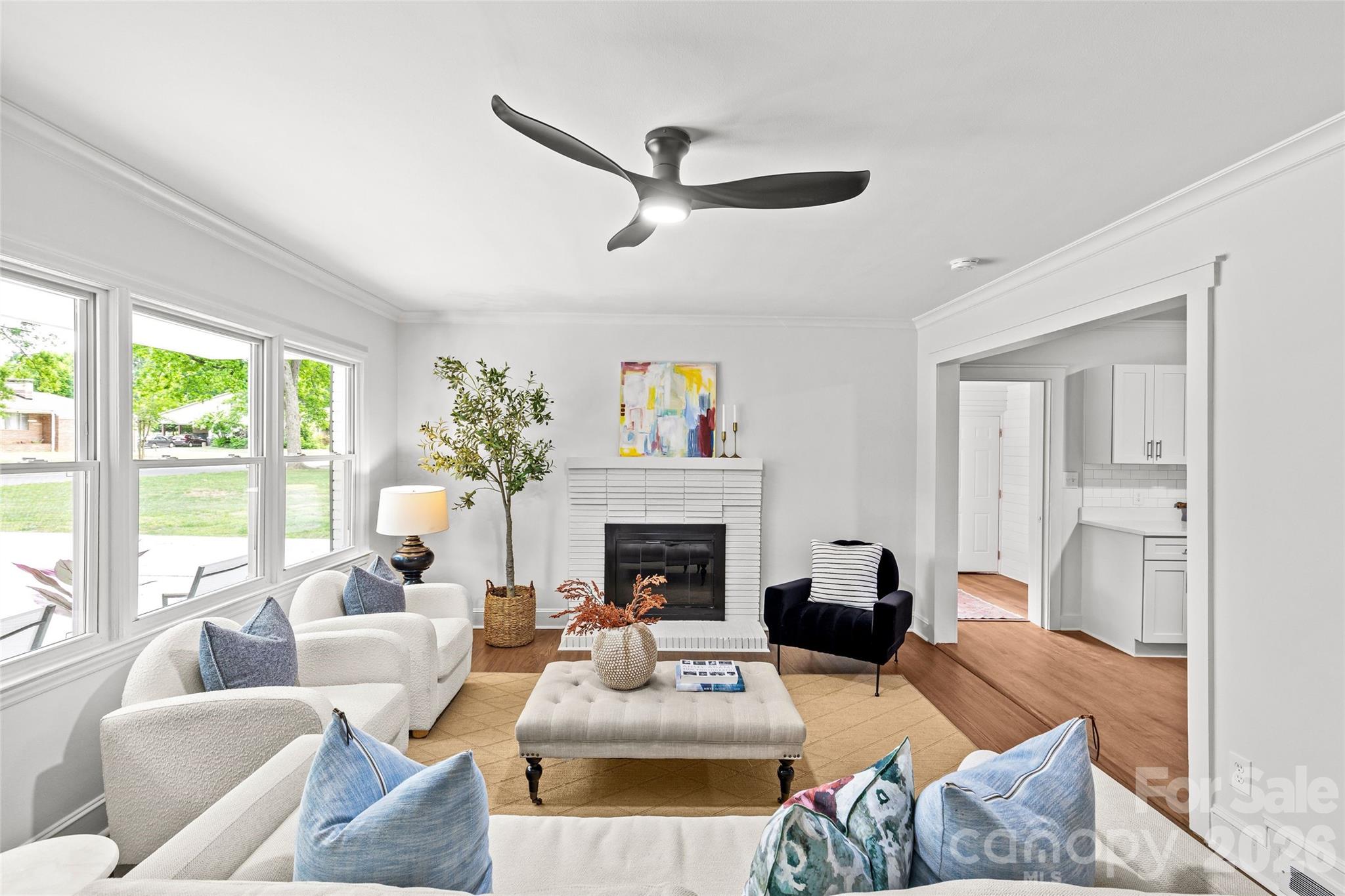 1915 Birchcrest Drive
