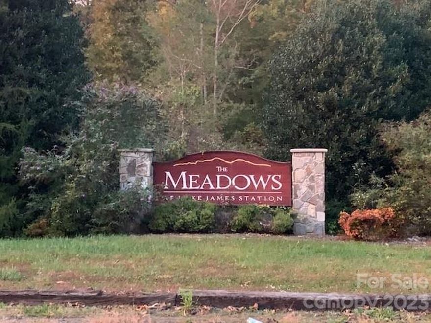 Build your dream home in this gated community with breathtaking views and less than 5 miles from Lake James. Community amenities include pool, underground utilities and paved roads. Easy access to I-40.