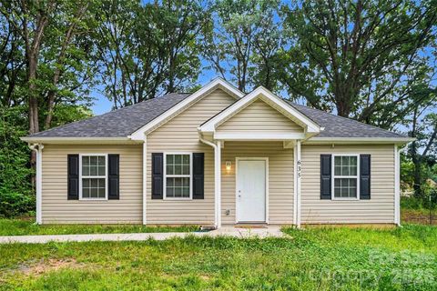 Photo of 635 Johns Lane, Gastonia, NC 28052 (MLS # 4387608)