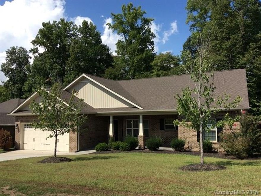 This 1,650 sq. ft. 1 story home has 3 bedrooms and 2 bathrooms and features an open floor plan. The master suite has a walk in closet and the master bath an over sized tub. Enjoy entertaining indoors near the cozy fireplace, or outside on the rear patio.  The backyard is fenced, perfect for pet owners! This home is move in ready!