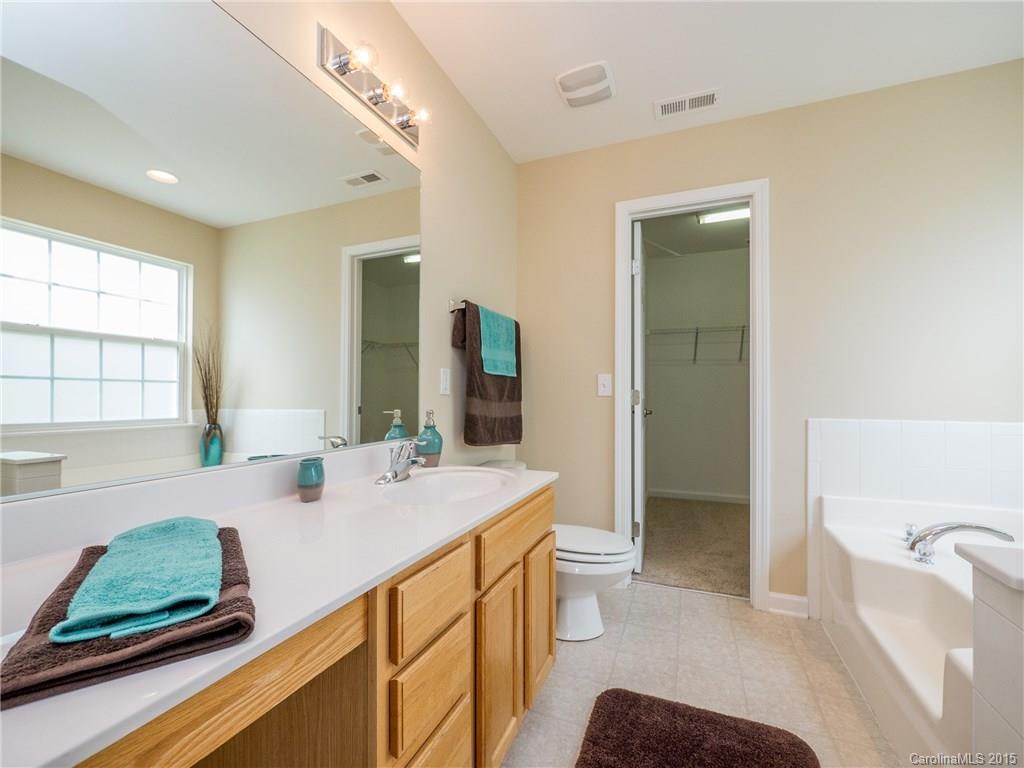 Autumn Cove at Lake Wylie - Residential