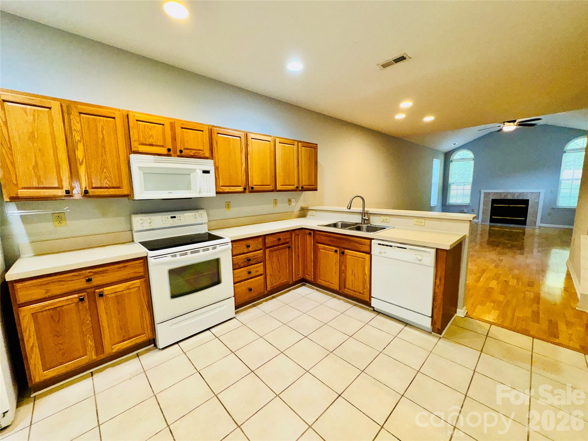 Trellis Pointe - Residential