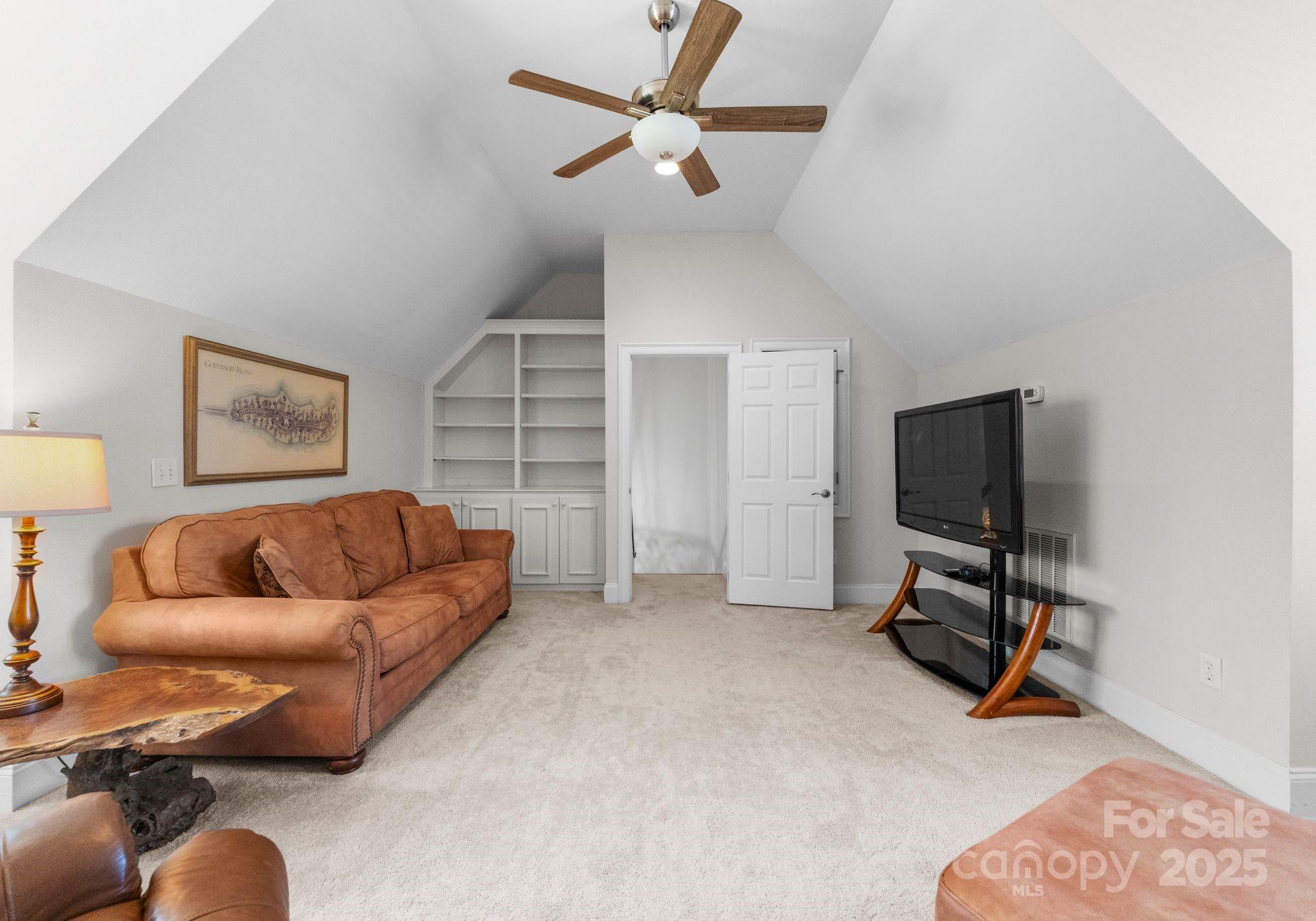 Governors Island - Residential