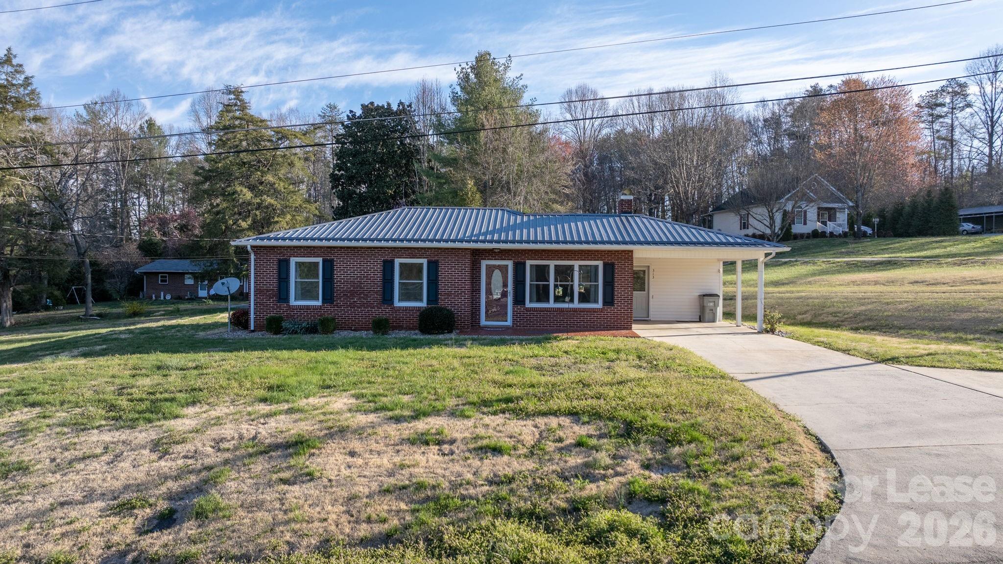 313 Arrowood Street SE