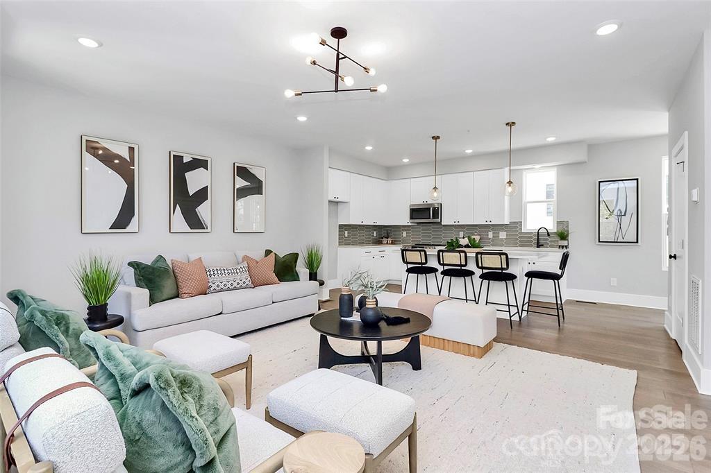 147 S Sycamore Street