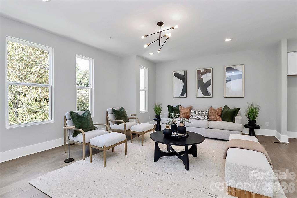 147 S Sycamore Street