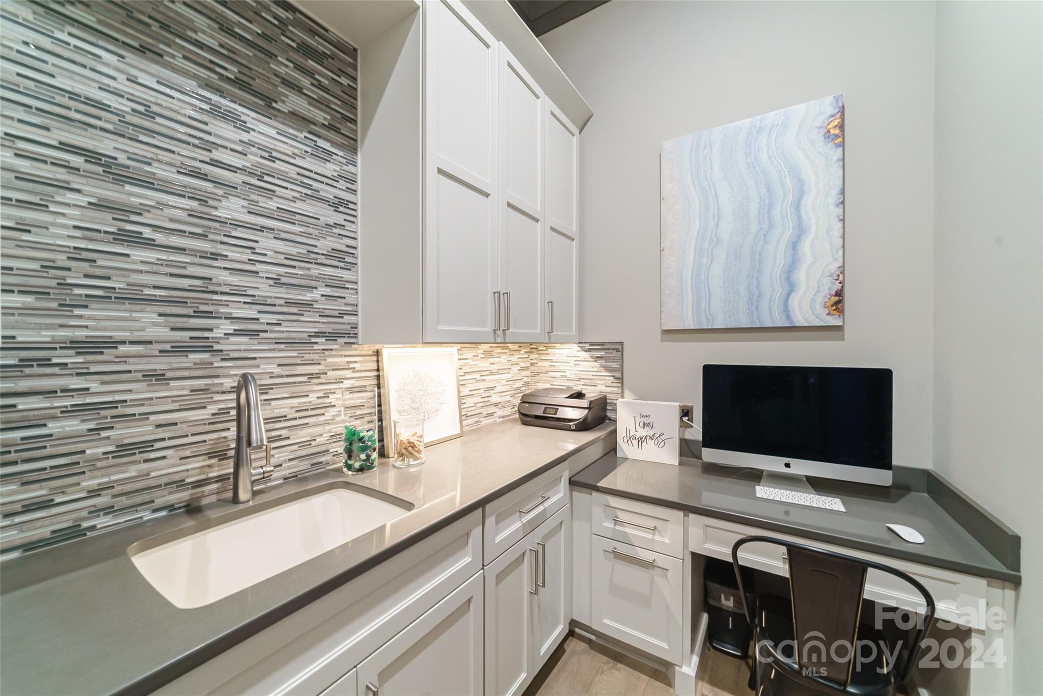 Cornelius, North Carolina 28031, United States, 3 Bedrooms Bedrooms, ,4 BathroomsBathrooms,Residential,Under Contract,39170