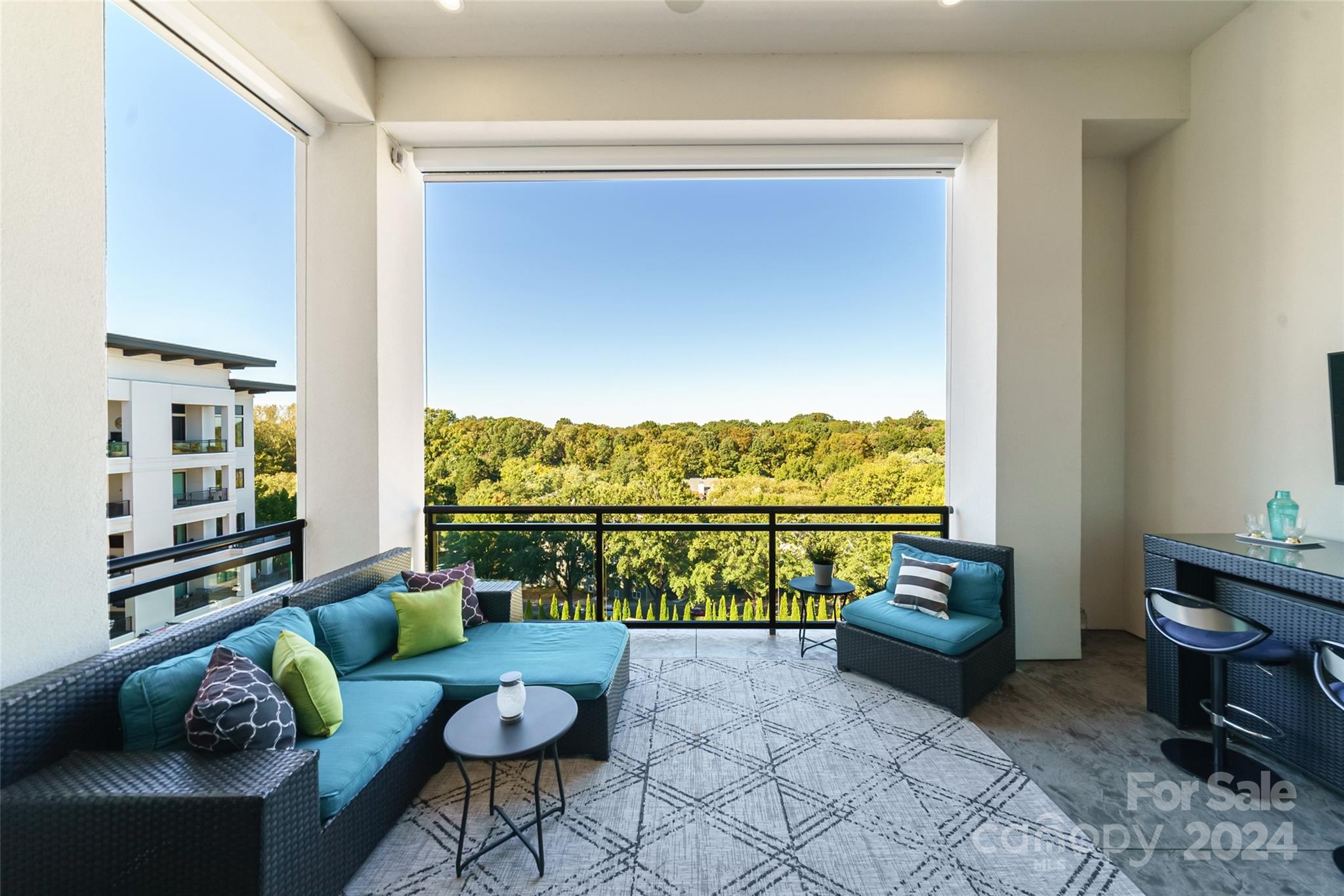 Cornelius, North Carolina 28031, United States, 3 Bedrooms Bedrooms, ,4 BathroomsBathrooms,Residential,Under Contract,39170