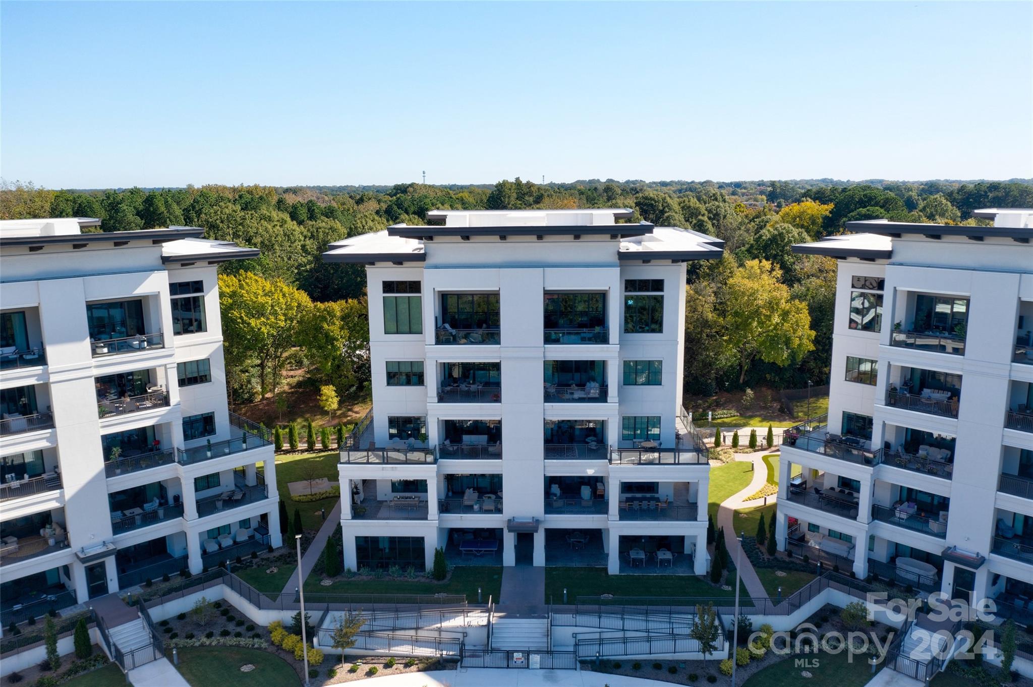 Cornelius, North Carolina 28031, United States, 3 Bedrooms Bedrooms, ,4 BathroomsBathrooms,Residential,Under Contract,39170