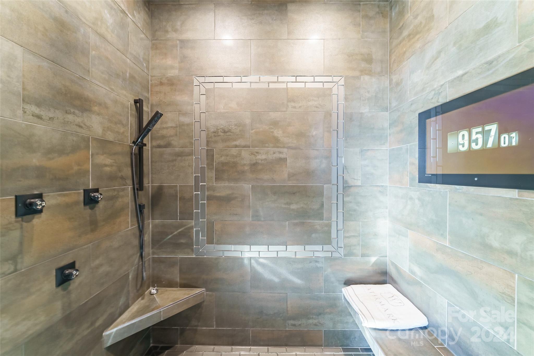 Cornelius, North Carolina 28031, United States, 3 Bedrooms Bedrooms, ,4 BathroomsBathrooms,Residential,Under Contract,39170