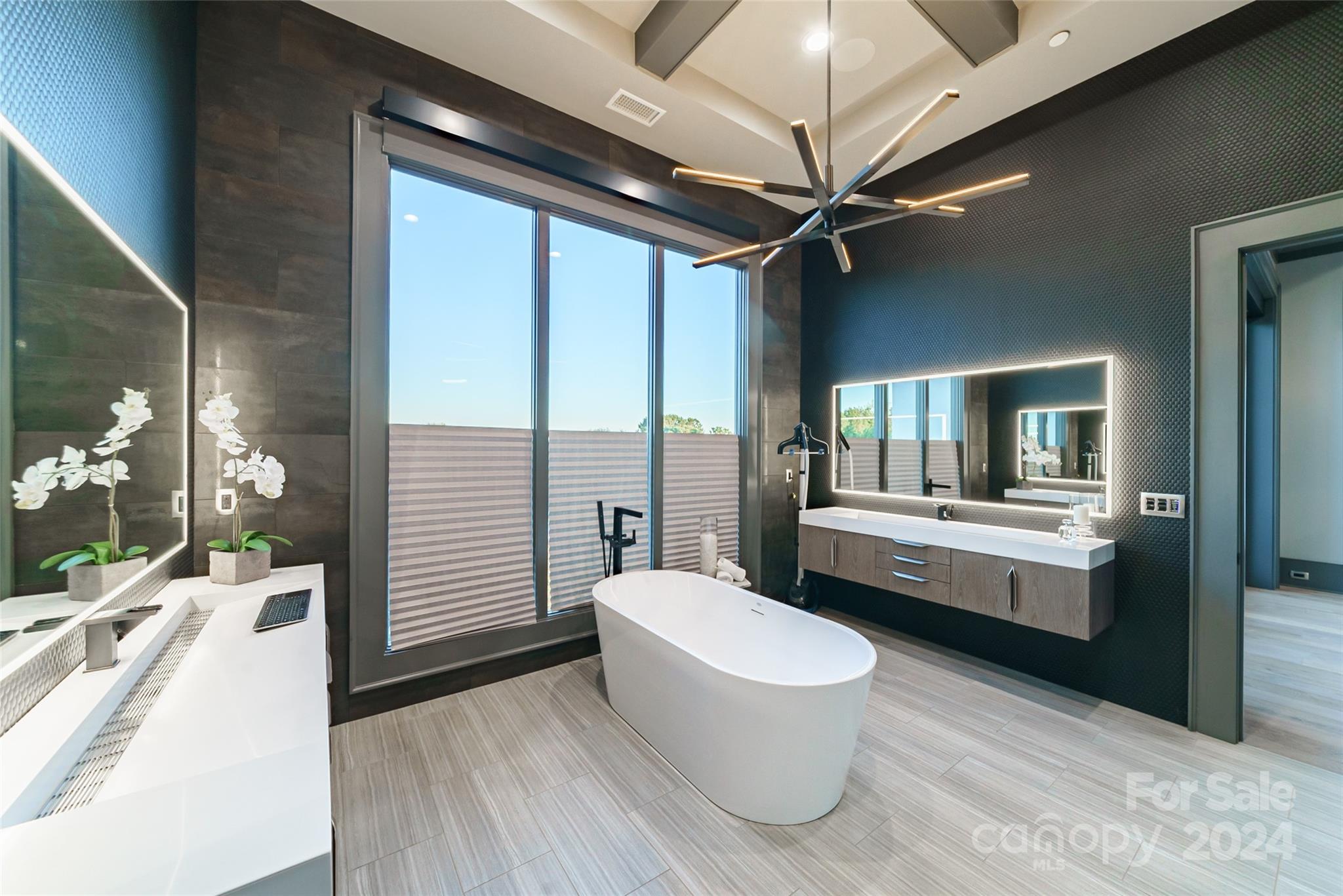 Cornelius, North Carolina 28031, United States, 3 Bedrooms Bedrooms, ,4 BathroomsBathrooms,Residential,Under Contract,39170