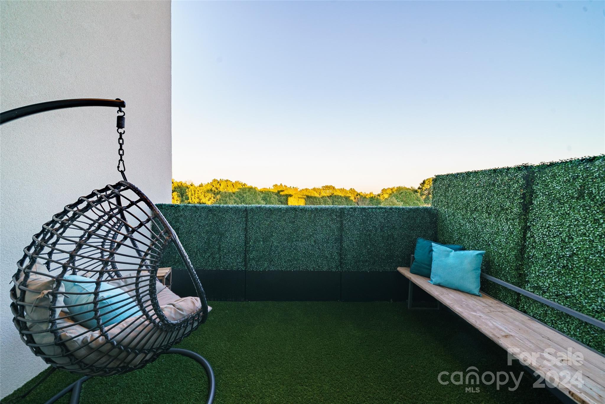 Cornelius, North Carolina 28031, United States, 3 Bedrooms Bedrooms, ,4 BathroomsBathrooms,Residential,Under Contract,39170