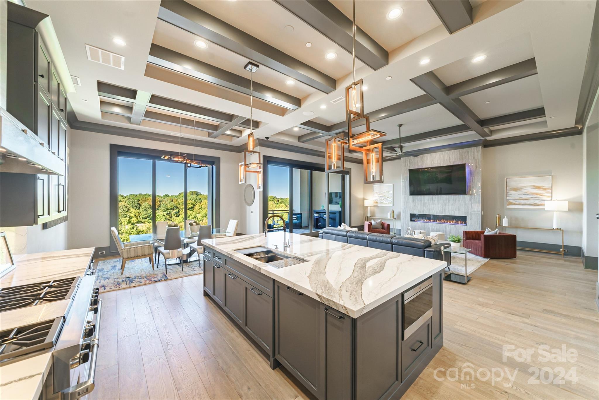 Cornelius, North Carolina 28031, United States, 3 Bedrooms Bedrooms, ,4 BathroomsBathrooms,Residential,Under Contract,39170