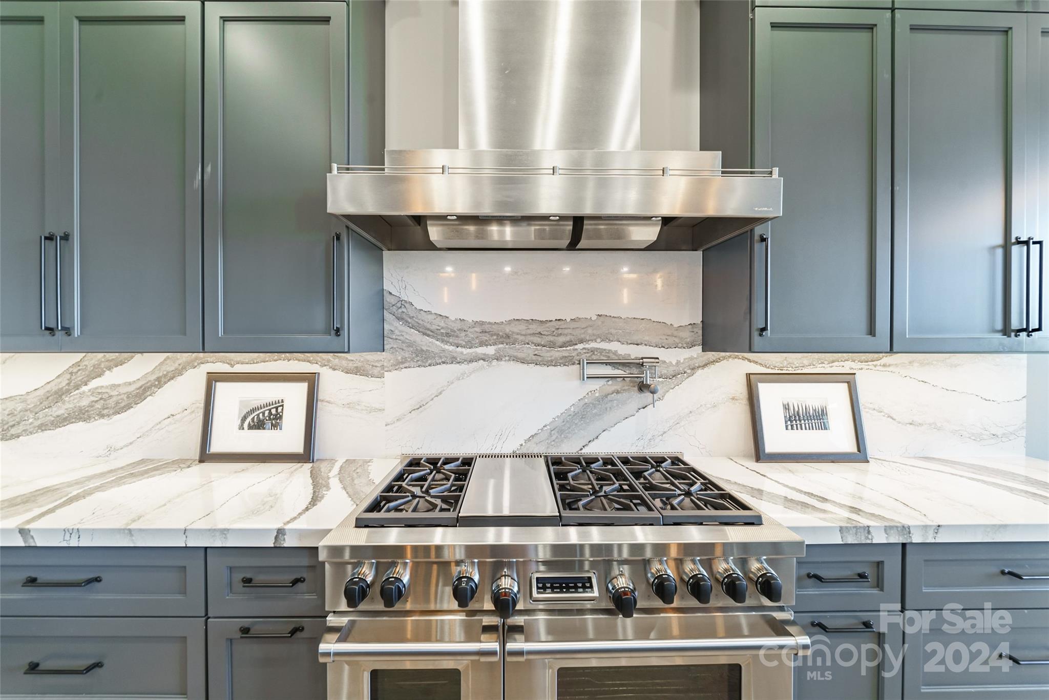 Cornelius, North Carolina 28031, United States, 3 Bedrooms Bedrooms, ,4 BathroomsBathrooms,Residential,Under Contract,39170