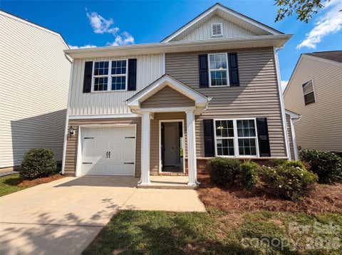 Photo of 8222 Gabon Court, Charlotte, NC 28215 (MLS # 4400999)