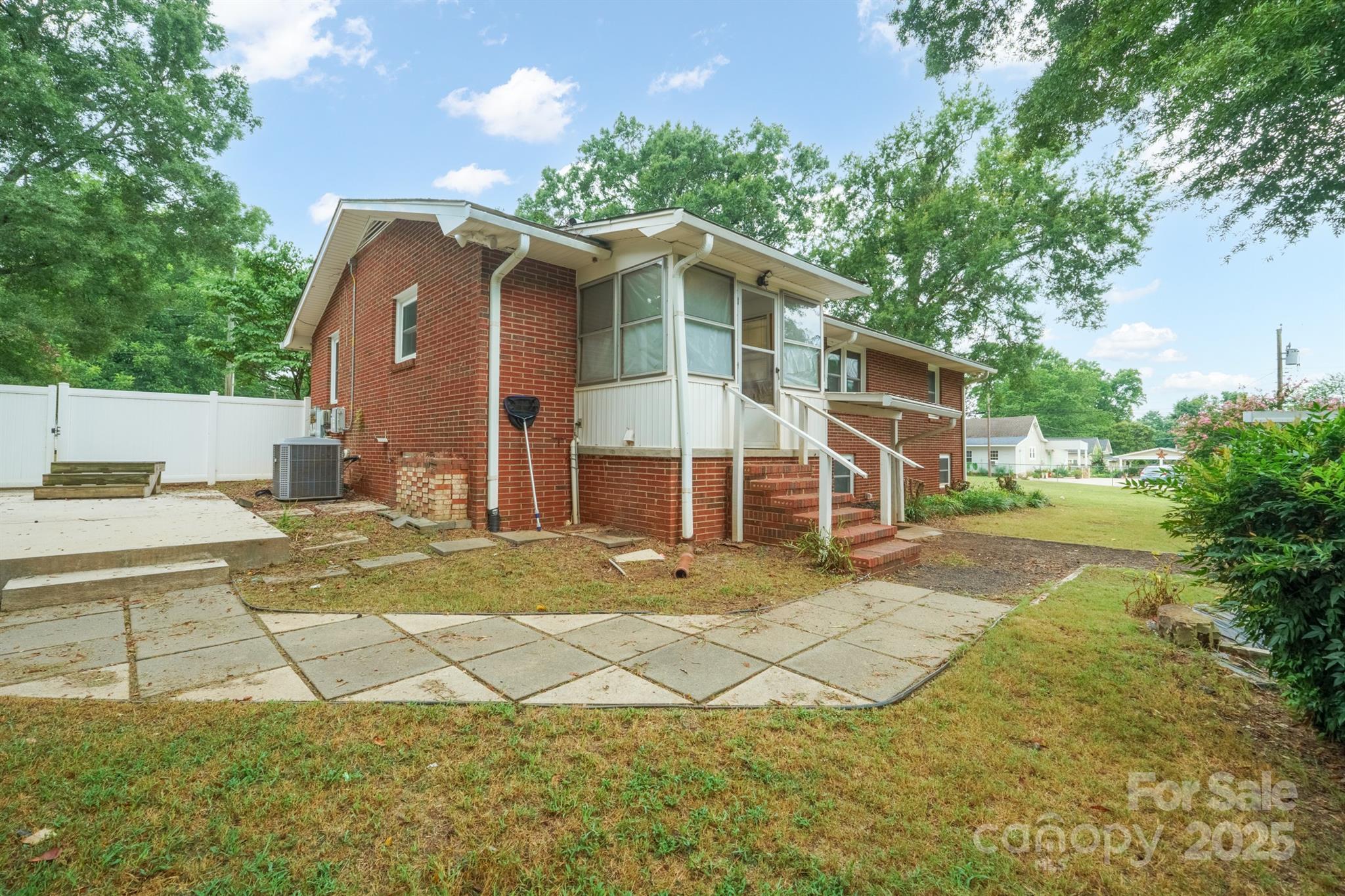 152 Phifer Avenue NW