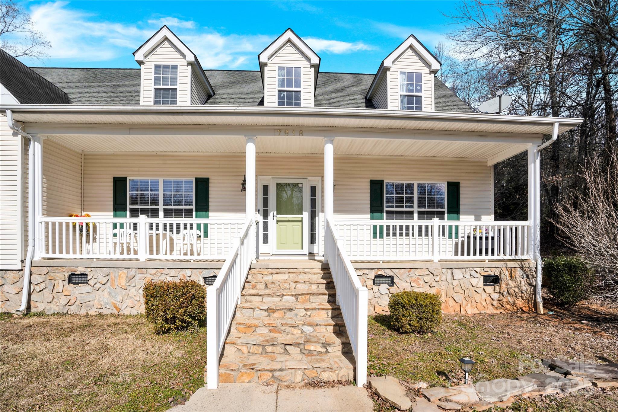 7918 Ridgeview Drive