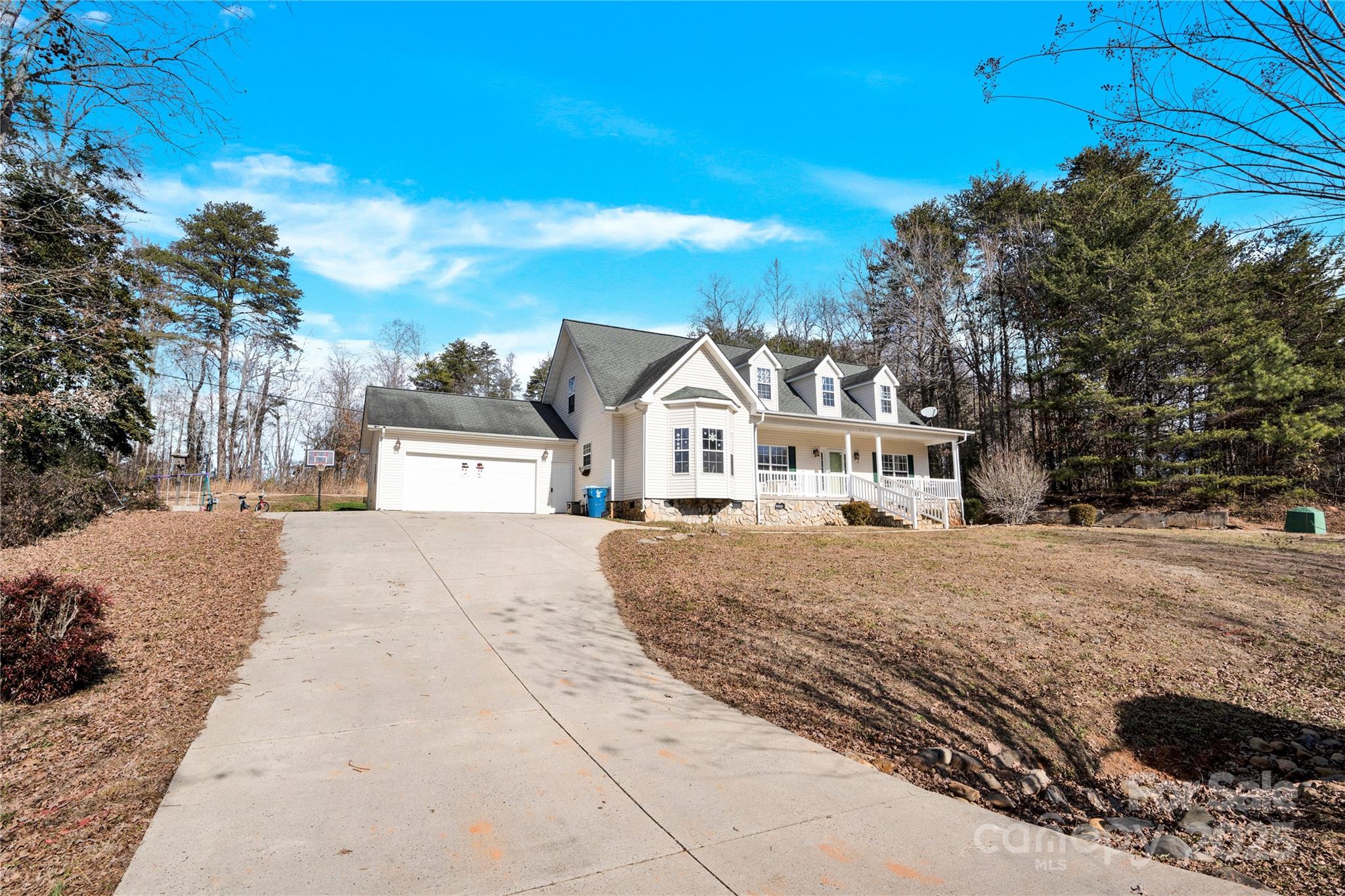 7918 Ridgeview Drive